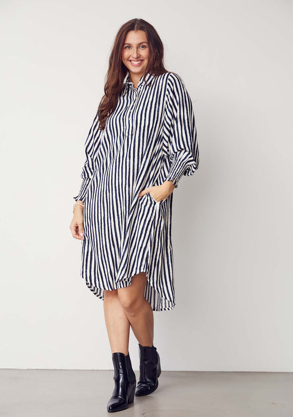 I SAY Asta Smock Dress Dresses N16 Creamy w/Black