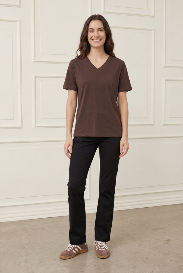 I SAY Nugga Basic V-Neck T-Shirt Basics 356 Dark brown