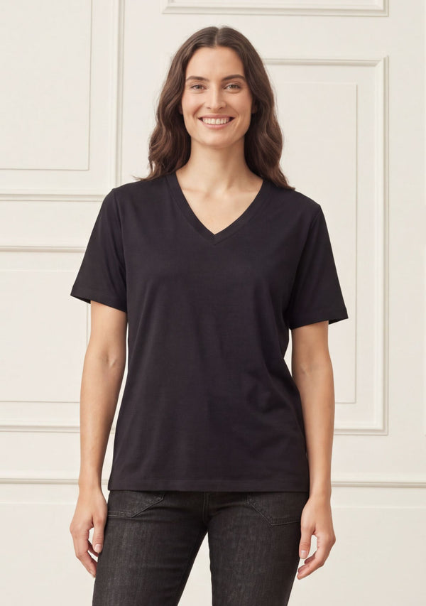 I SAY Nugga Basic V-Neck T-Shirt Basics 900 Black