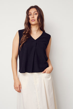 I SAY Pearl V-Neck Top Tops 900 Black