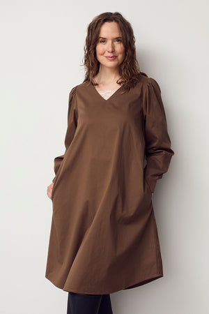 I SAY Sigga V-Neck Dress Dresses 391 Cafe Latte